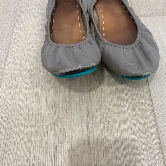 Tieks Taupe Gray Leather Ballet Flats - Picture 3 of 6